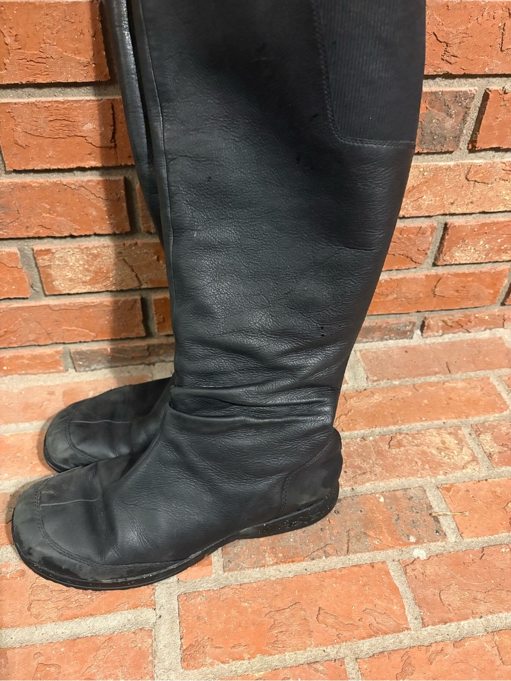 Teva black boot size 10